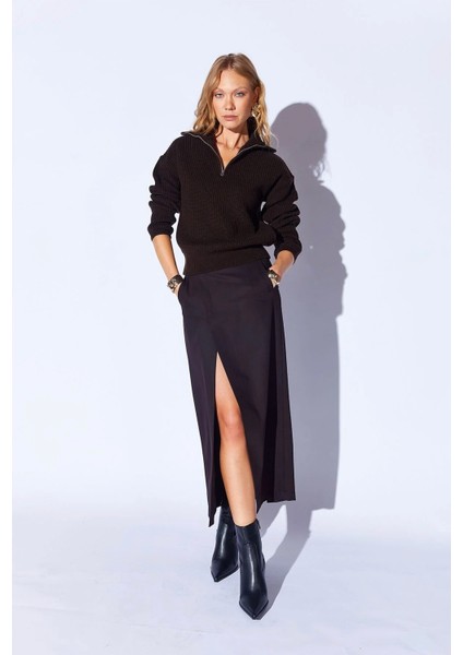 Pamuklu Soft Doku Fermuarlı Yarım Balıkcı Yaka Kadın Kazak