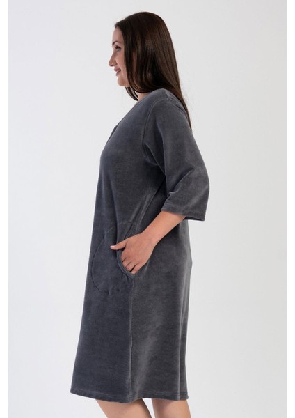 Kadın Büyük Beden Kadife Kumaş Kapri Kollu Fermuarlı Füme Renk Ev Elbisesi C0T1N1304 modelleri