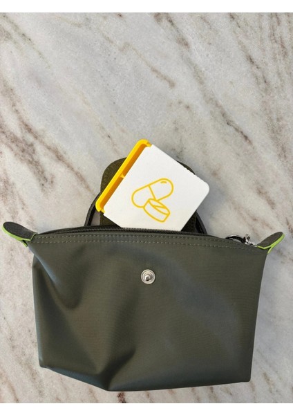 🟡 Sarı Çanta Boy Hap Kutusu – 4 Bölmeli Hap Kutusu fiyatları