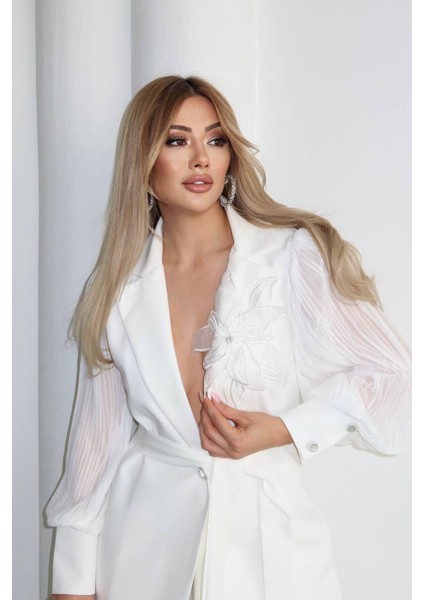 Çiçek Aplikeli Pliseli Kol Kuşaklı Şık Takım fırsatları