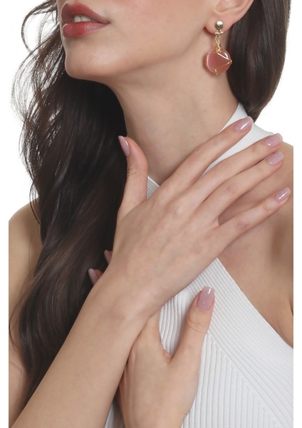 Kadın Çivili Model Altın Renk Tel Sarma Tasarım Kedigözü Küpe fiyatları