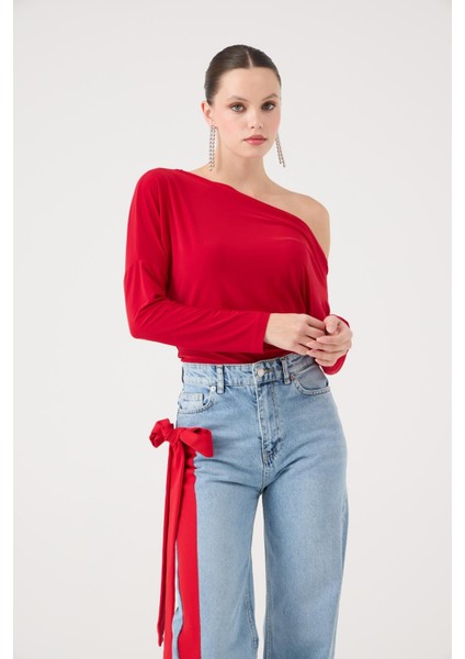 Asimetrik Yaka Talia Bluz Kırmızı modelleri