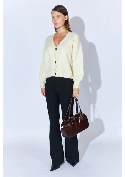 V Yaka Triko Basic Kadın Hırka (Krem) fiyatları