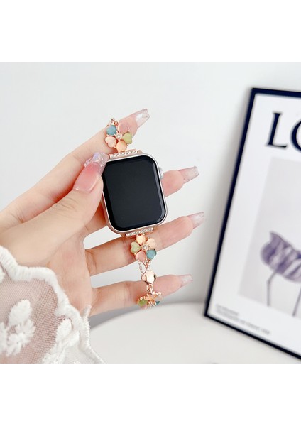 Apple Watch Seri 2 3 4 5 6 7 8 10 Se Ultra Uyumlu 42 44 45 46 49MM Uyumlu Taşlı Çiçek ve Kalp Detaylı Çelik Kordon modelleri