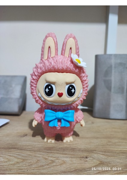 Labubu Figür 15 cm - Dönen Göz Mekanizmalı (3 Farklı Bakış) - Papatya Detaylı Özel Üretim fiyatları