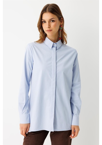 Arkası Dikiş Detaylı Pamuk Gömlek Mavi fırsatları