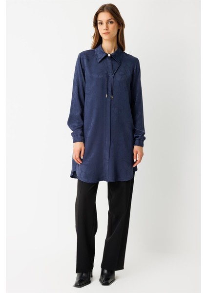 Kendinden Desenli Bağcık Detaylı Tunik Laci