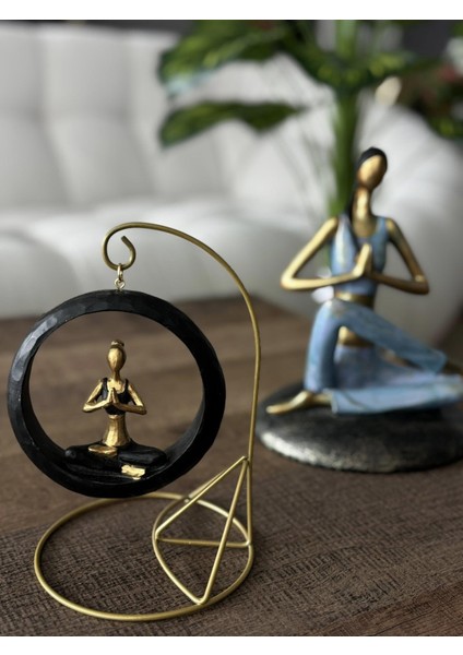 Modern Stil Askılı Sallanan Yoga Yapan Kadın Heykeli 18 cm Dekoratif Meditasyon Biblo Ev Ofis Süsü B fiyatları