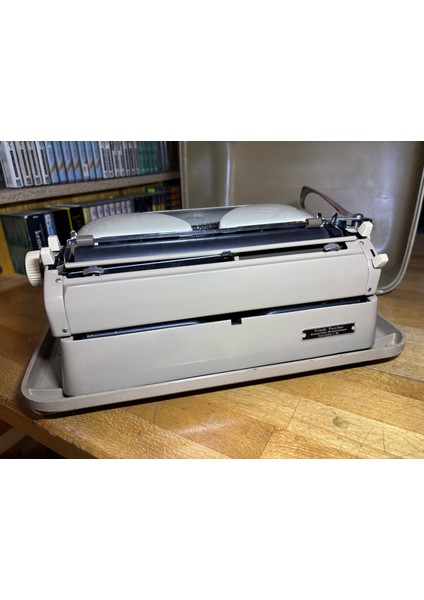 1960 Lar Alman Triumph Gabriele Çantalı Daktilo Sorunsuzçalışır Durumda fırsatları