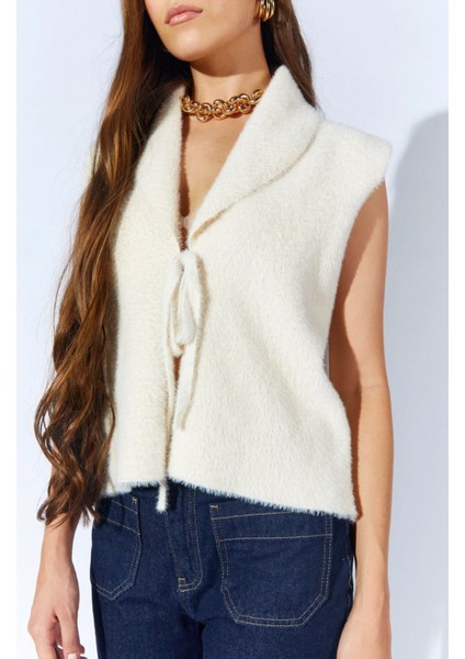 Önden Bağlamalı Tüylü Triko Yelek - Ekru fırsatları