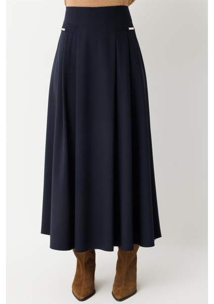 Aksesuar Detaylı Etek Laci