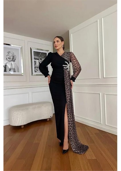 Kadın Leoparlı Yırtmaç Detaylı Taşlı Abiye Elbise DPNC2509