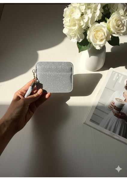 Gümüş Simli Püsküllü Cüzdan Kartlık fırsatları