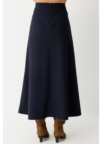 Toka Detaylı Anvelop Kapamalı Etek Laci