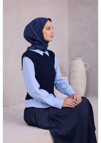 Geometrik Desen Ipek Twill Eşarp 4215D01 60 fiyatları