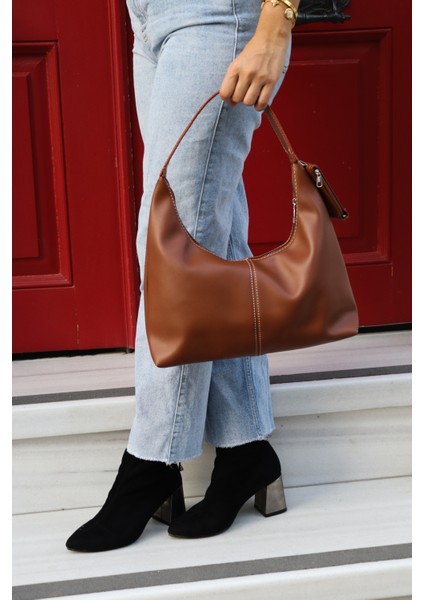 Bella Mat Deri Cüzdan Detaylı Kadın Omuz ve Kol Çantası fırsatları