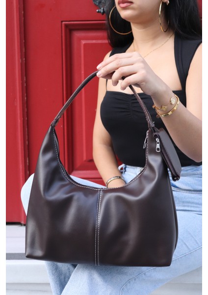 Bella Mat Deri Cüzdan Detaylı Kadın Omuz ve Kol Çantası