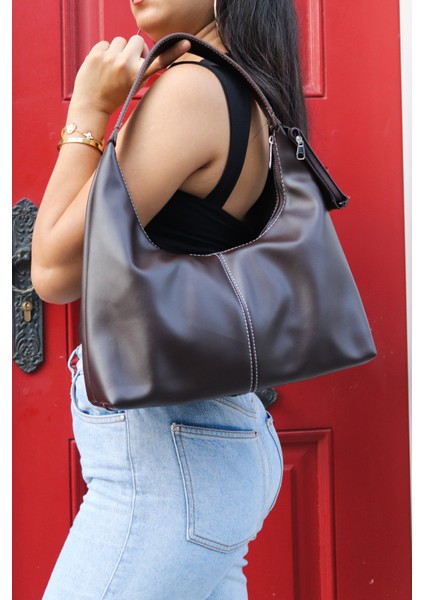 Bella Mat Deri Cüzdan Detaylı Kadın Omuz ve Kol Çantası indirimleri