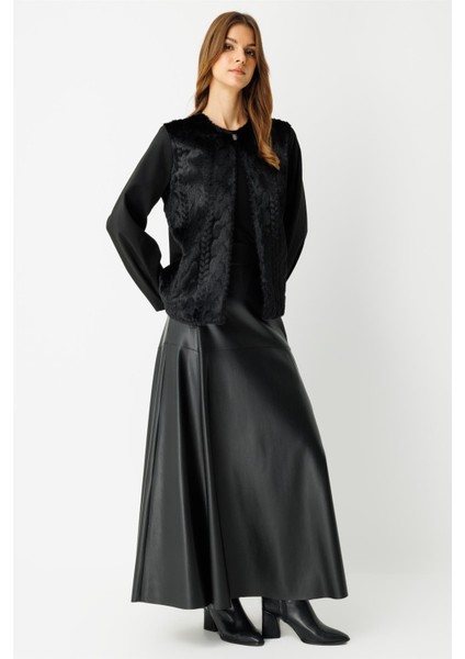 Kürk Ceketli Deri Etekli Takım Siyah fiyatları