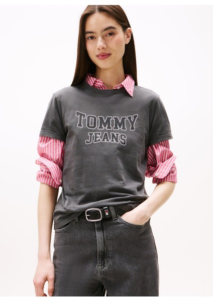 Yuvarlak Yaka Baskılı Siyah Kadın T-Shirt DW0DW21966BDS