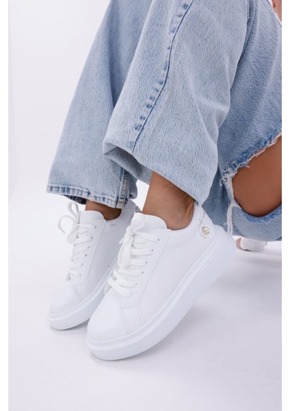 Kadın Bağcıklı Basic Sneaker Inci Detaylı Kalın Taban Spor Ayakkabı modelleri