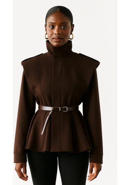 Özel Tasarım Volanlı Gizli Düğme Detaylı Ceket fiyatları