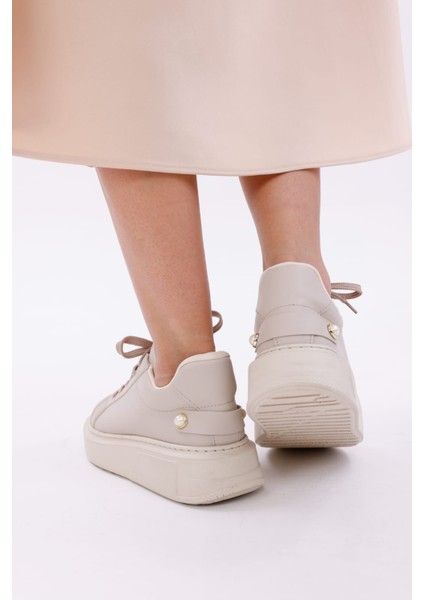 Kadın Bağcıklı Basic Sneaker Inci Detaylı Kalın Taban Spor Ayakkabı fiyatları