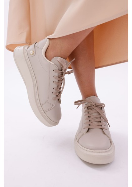 Kadın Bağcıklı Basic Sneaker Inci Detaylı Kalın Taban Spor Ayakkabı fırsatları