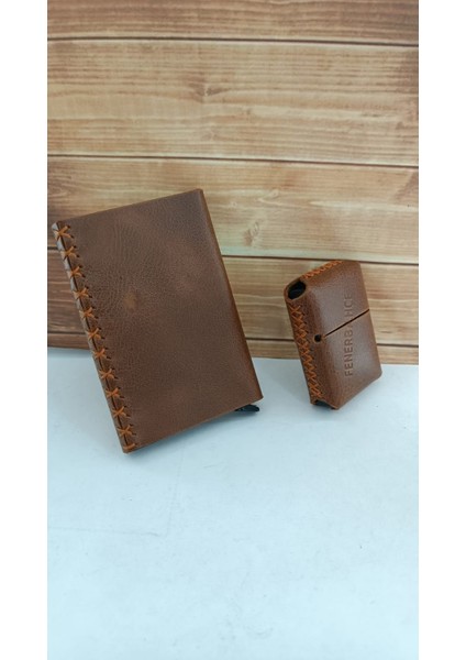 Fenerbahçe Kişiye Özel Hediyelik Hakiki Deri Kılıflı Benzinli Çakmak ve Anahtarlık 2 Li Set fiyatları