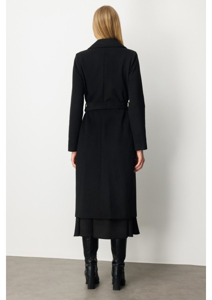 Beli Kuşaklı Kruvaze Yaka Kaban Siyah 06063 modelleri