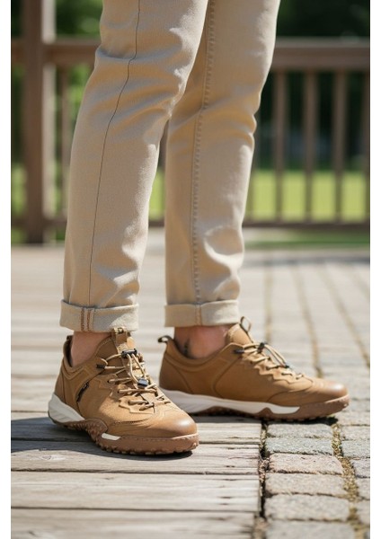 G25K537 Hafif ve Esnek Tasarım Hakiki Nubuk Deri Lastik Bağcıklı Erkek Camel Günlük Ayakkabı