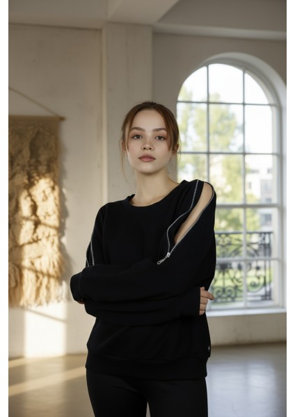 Kadın Omuzları Fermuar Detaylı Pamuklu Sweatshirt | Şık & Rahat Günlük Tarz