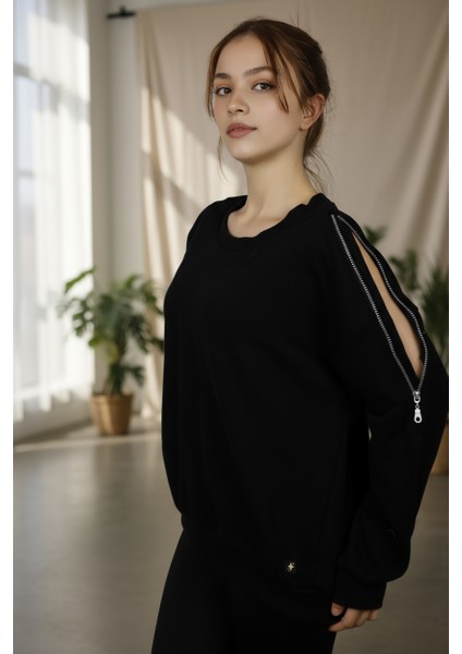 Kadın Omuzları Fermuar Detaylı Pamuklu Sweatshirt | Şık & Rahat Günlük Tarz