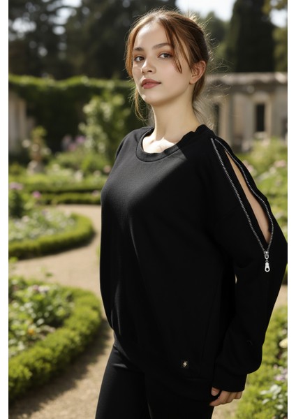 Kadın Omuzları Fermuar Detaylı Pamuklu Sweatshirt | Şık & Rahat Günlük Tarz