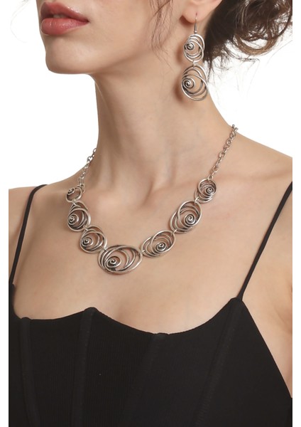 Kadın Antik Gümüş Kaplama Sallantılı Model Gül Formlu Küpe & Kolye Seti