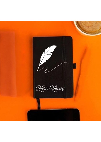 Kişiye Özel Yazar Temalı Tüy Kalem Tasarımlı Deri Not Defteri – Ilham Veren Hediye