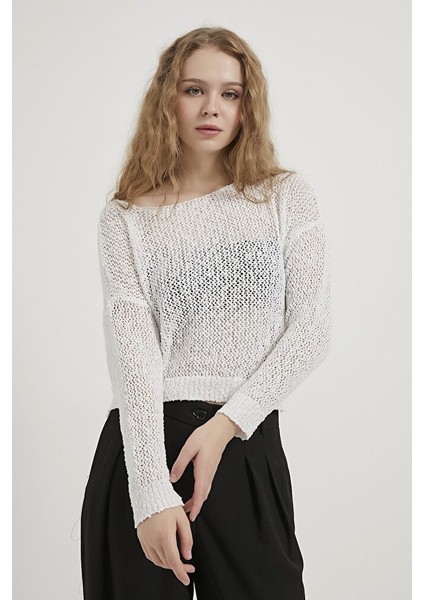 Kadın Standart Beden Düşük Omuz Transparan Şık ve Zarif Tasarım Triko Kazak fırsatları