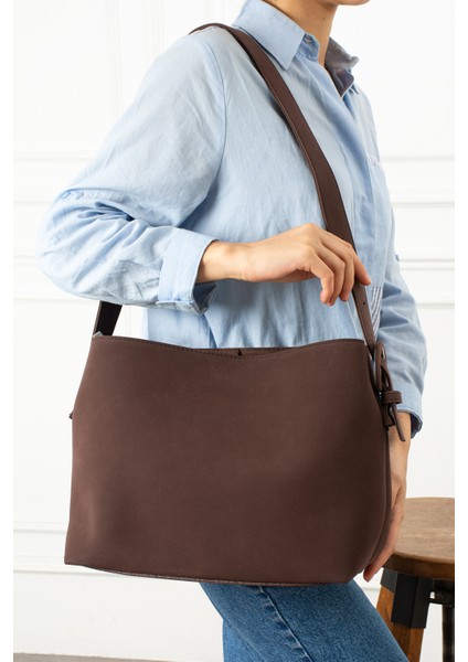 Ravenna Süet Mıknatıs Kapamalı Fermuarlı Iç Bölme Büyük Boy Shopper Kadın Omuz Çantası modelleri