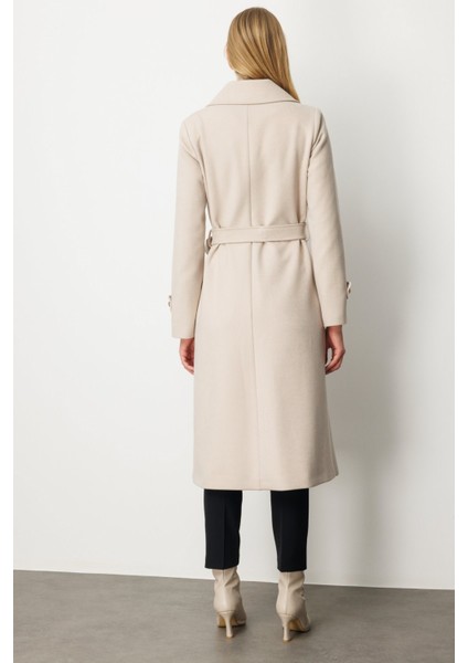 Beli Kuşaklı Kolları Apoletli Kaban Kum 06061 modelleri