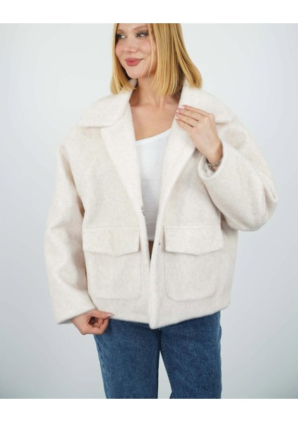 Kadın Peluş Düğme Kapama Astarlı Ceket modelleri