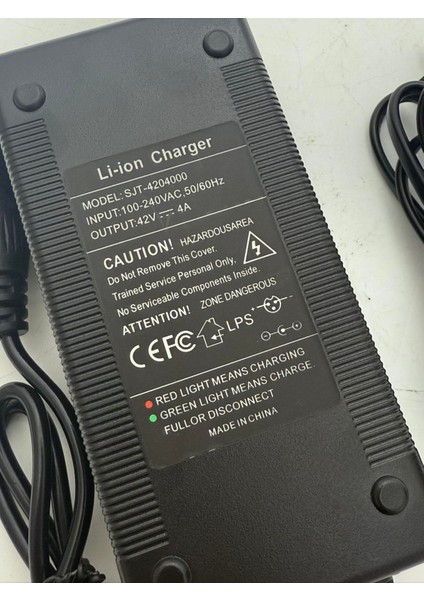 SJT-4204000 3 Pin Elektrikli Bisiklet Şarj Aleti 42V 4A fırsatları