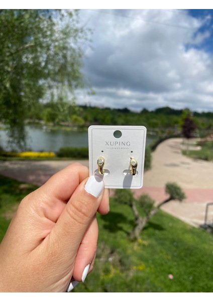 Xuping 14K Altın Kaplama Hediyelik Suya Dayanıklı Kadın Küpe Gold Halka Şık Modern Taşlı Zarif Küpe Parlak Görünüm Minimal Gold Küpe Günlük Kullanım Için Ideal fiyatları