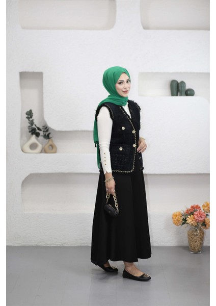 140363 Angora Sim ve Püskül Detaylı Yelek