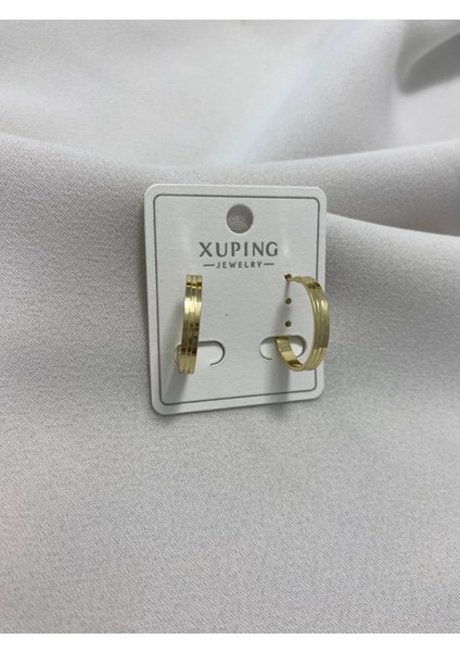 Xuping 14K Altın Kaplama Hediyelik Suya Dayanıklı Kadın Küpe Gold Büyük Halka Küpe Şık ve Modern Zarif Küpe Parlak Görünüm Minimal Gold Küpe Günlük Kullanım Için Ideal