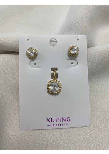 Xuping küpe 14K Altın Kaplama Hediyelik Suya Dayanıklı Kadın Küpe ve Kolye Ucu Şık ve Modern Taşlı Zarif Küpe Parlak Görünüm Minimal Kolye Ucu Günlük Kullanım Için Ideal