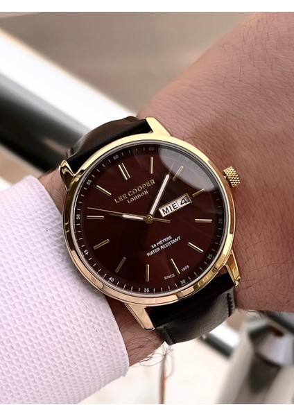 Italyan Tasarım Bileklik Hediyeli 2 Yıl Garantili 5 Atm Erkek Kol Saati ELC.08235.142 modelleri