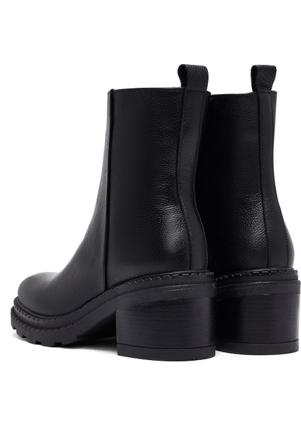 Kadın Siyah Fermuarlı Kalın Topuklu Deri Bot 25WFD2037FT