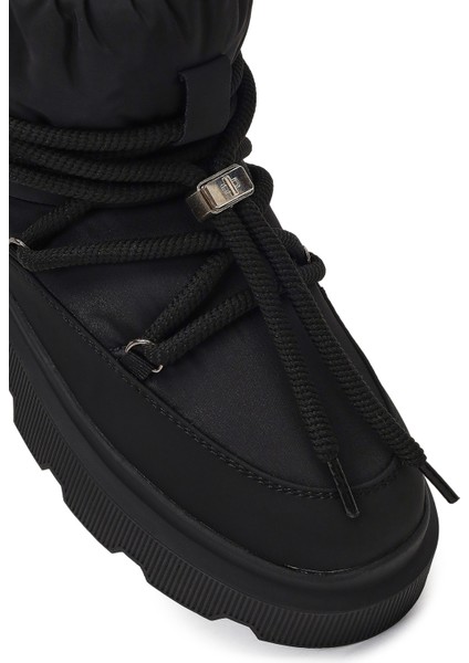 Kadın Siyah Bağcıklı Kalın Tabanlı Bot 25WFE494814