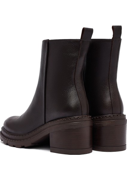Kadın Kahverengi Fermuarlı Kalın Topuklu Deri Bot 25WFD2037FT