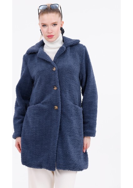 Düğmeli Cepli Kadın Peluş Kaban modelleri